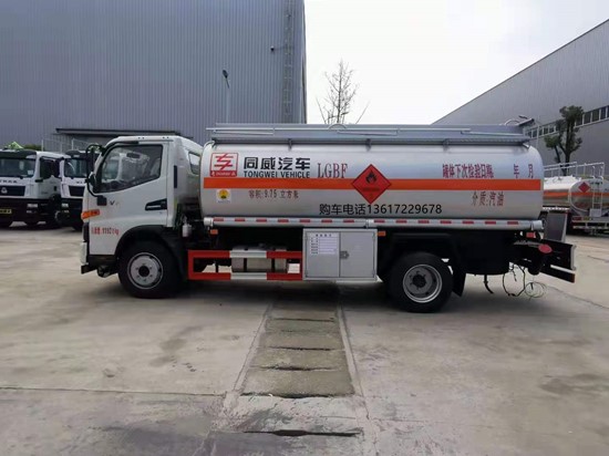 国六江淮8吨加油车